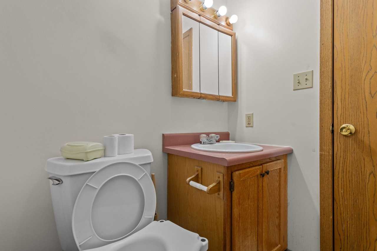 569 Woodmont Ave #C - Photo 4 of 11