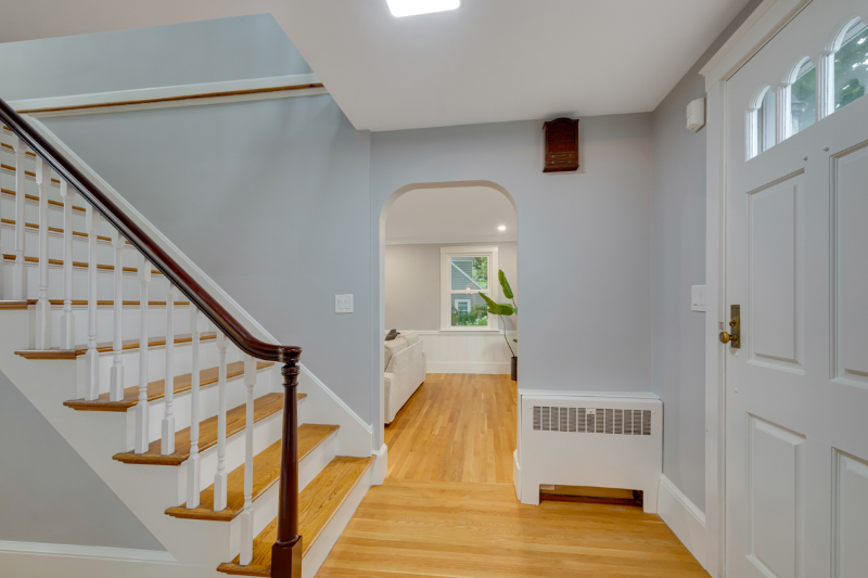 250 Nichols St - Photo 2 of 14