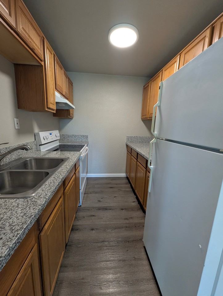 58 Grand Ave #17 - Photo 5 of 10