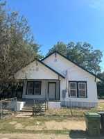 featured image of 1412 Burleson St