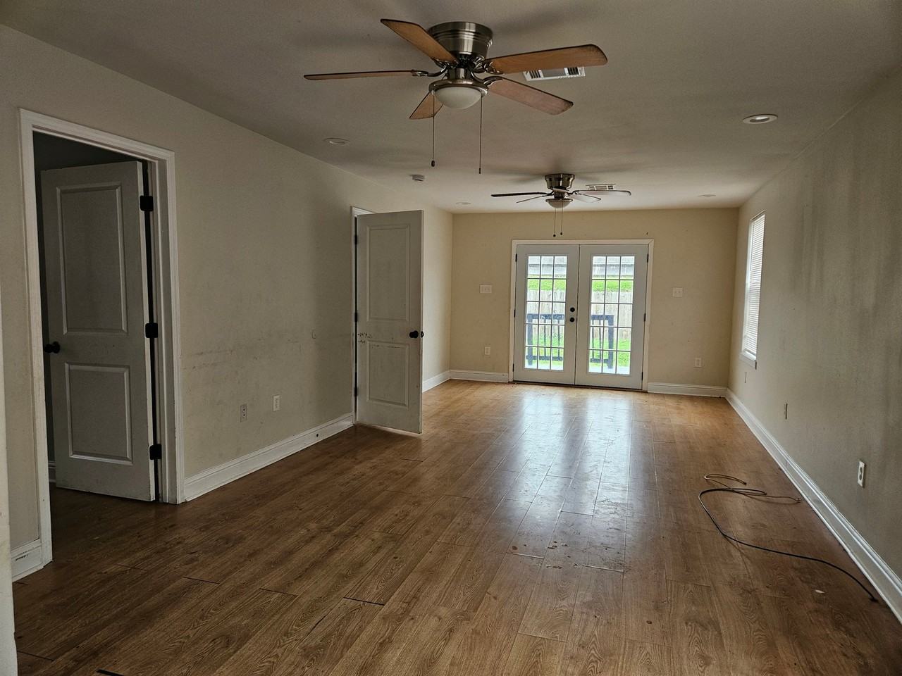 5716 Warrington Dr - Photo 6 of 9