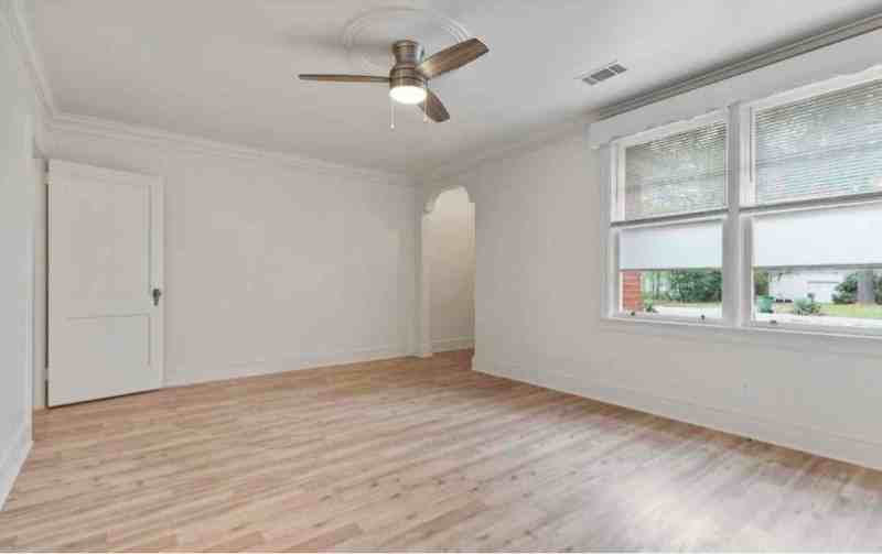 1943 Bullard St - Photo 4 of 11