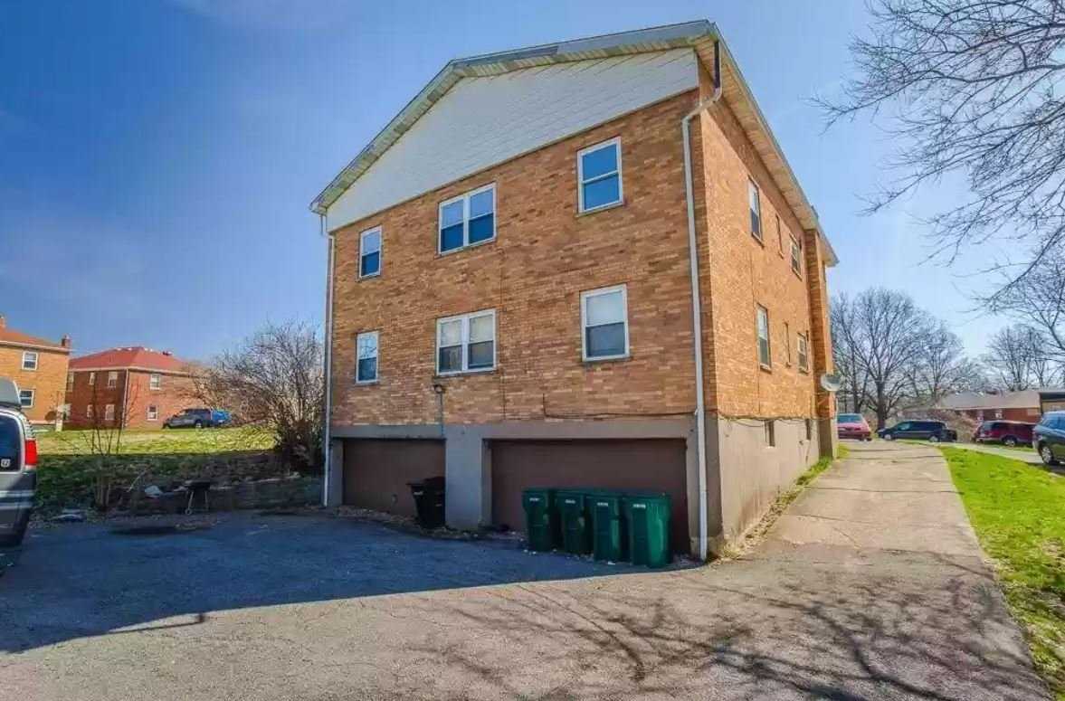 843 Delehanty Ct #3 - Photo 5 of 8