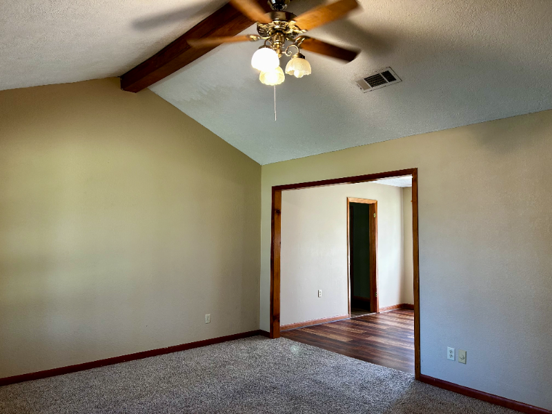 723 Bearling St - Photo 3 of 17