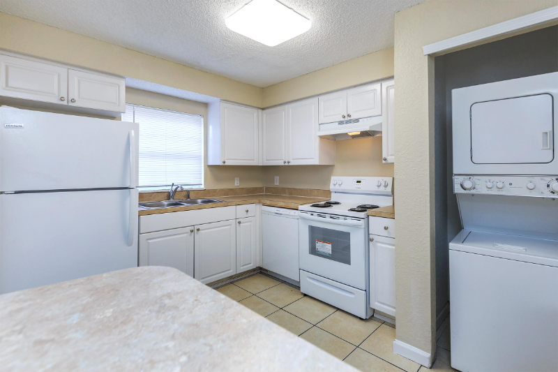 5901 S Dale Mabry Hwy #B - Photo 3 of 15