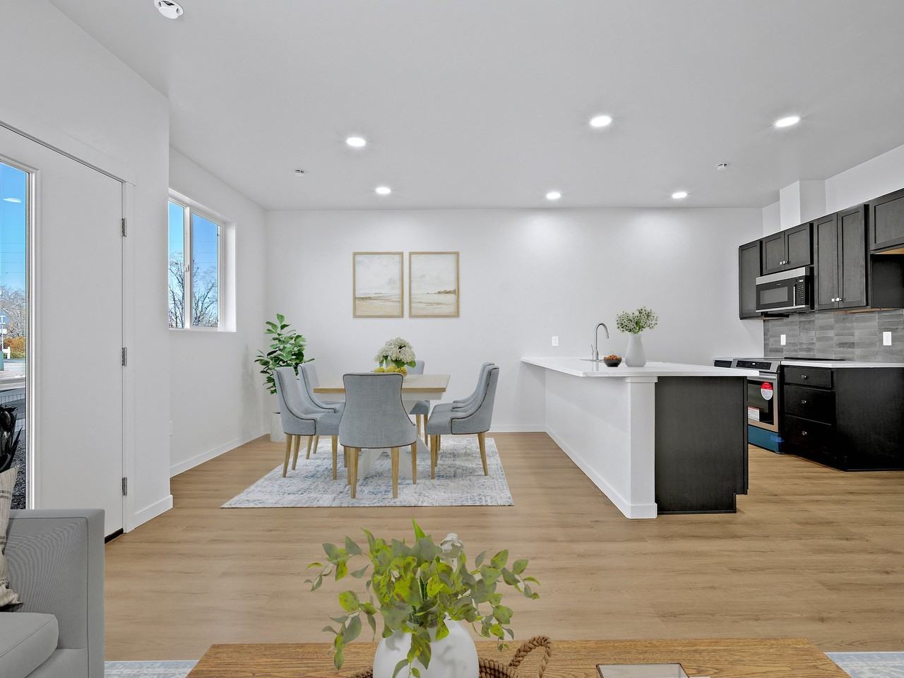 2772 Caspian Way #B - Photo 2 of 20