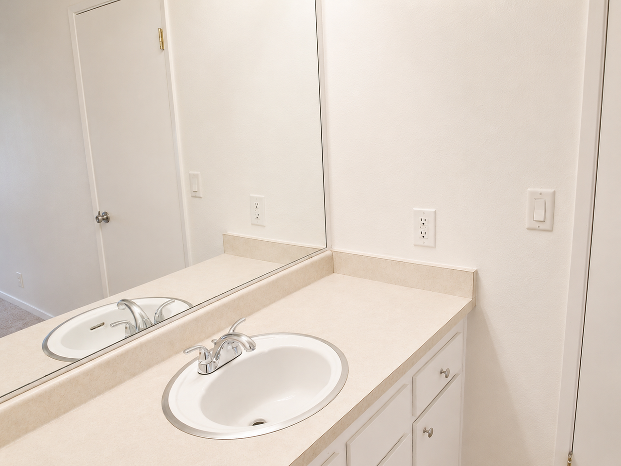 Woodlake Apartments - Photo 5 of 22