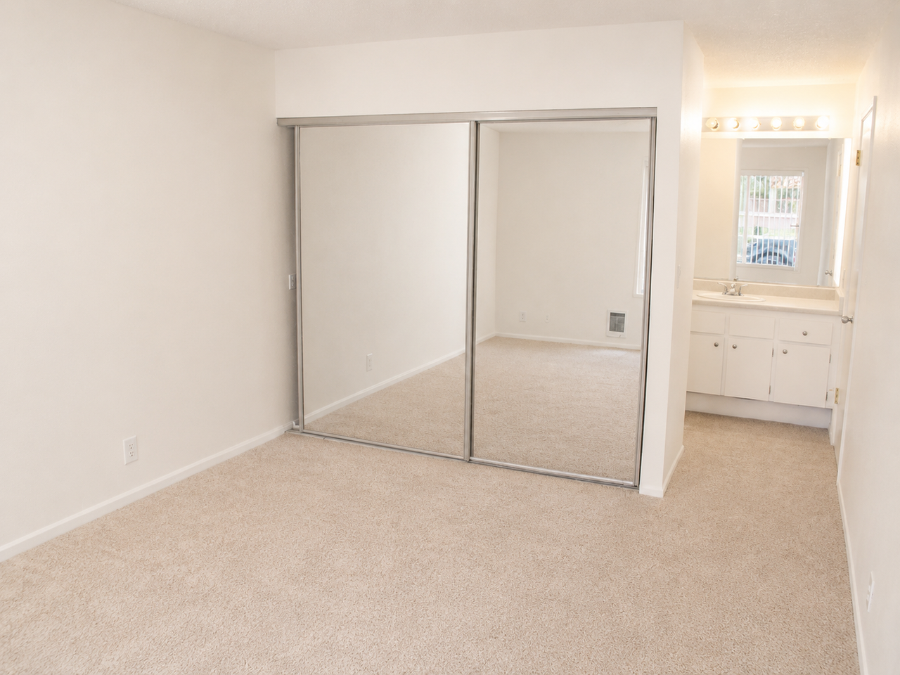 Woodlake Apartments - Photo 4 of 17