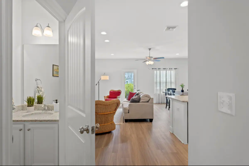 1884 Pointe Dr - Photo 6 of 20