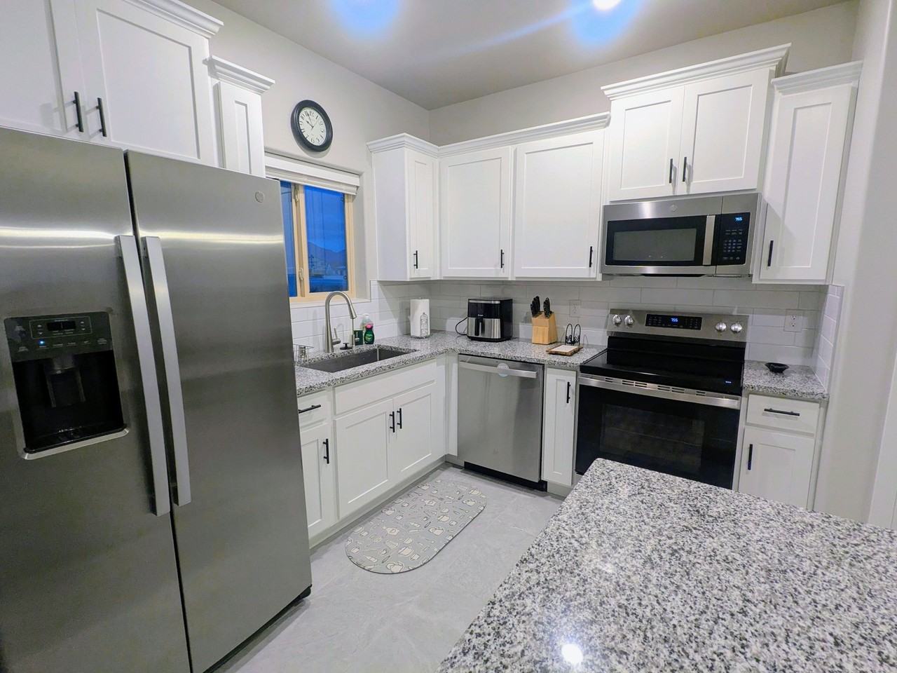 7486 Eagle Vista St - Photo 3 of 20