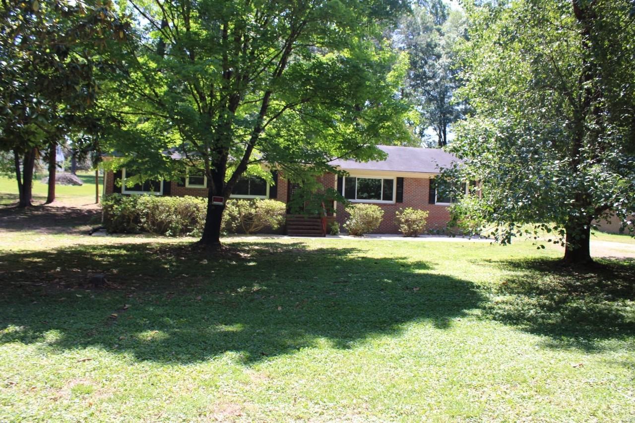 109 Hillcrest Ln - Photo 2 of 22