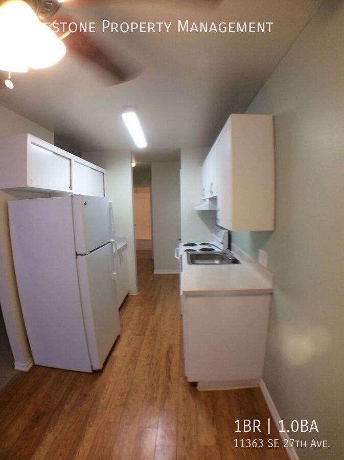 11363 Se 27th Ave - Photo 3 of 19