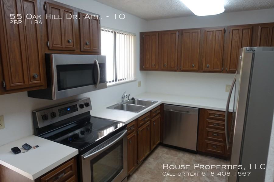 55 Oak Hill Dr #10 - Photo 3 of 5