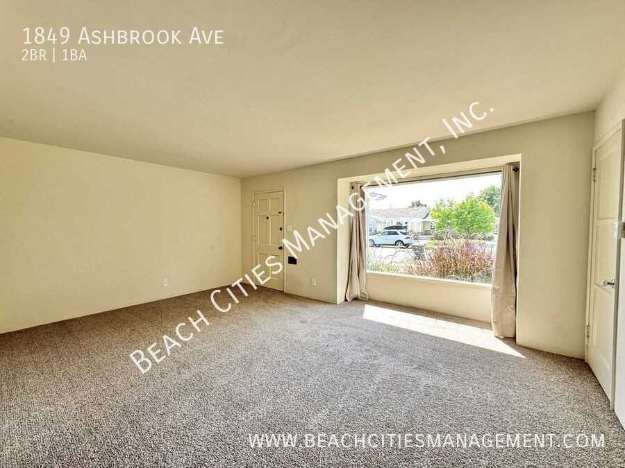 1849 Ashbrook Ave - Photo 4 of 29