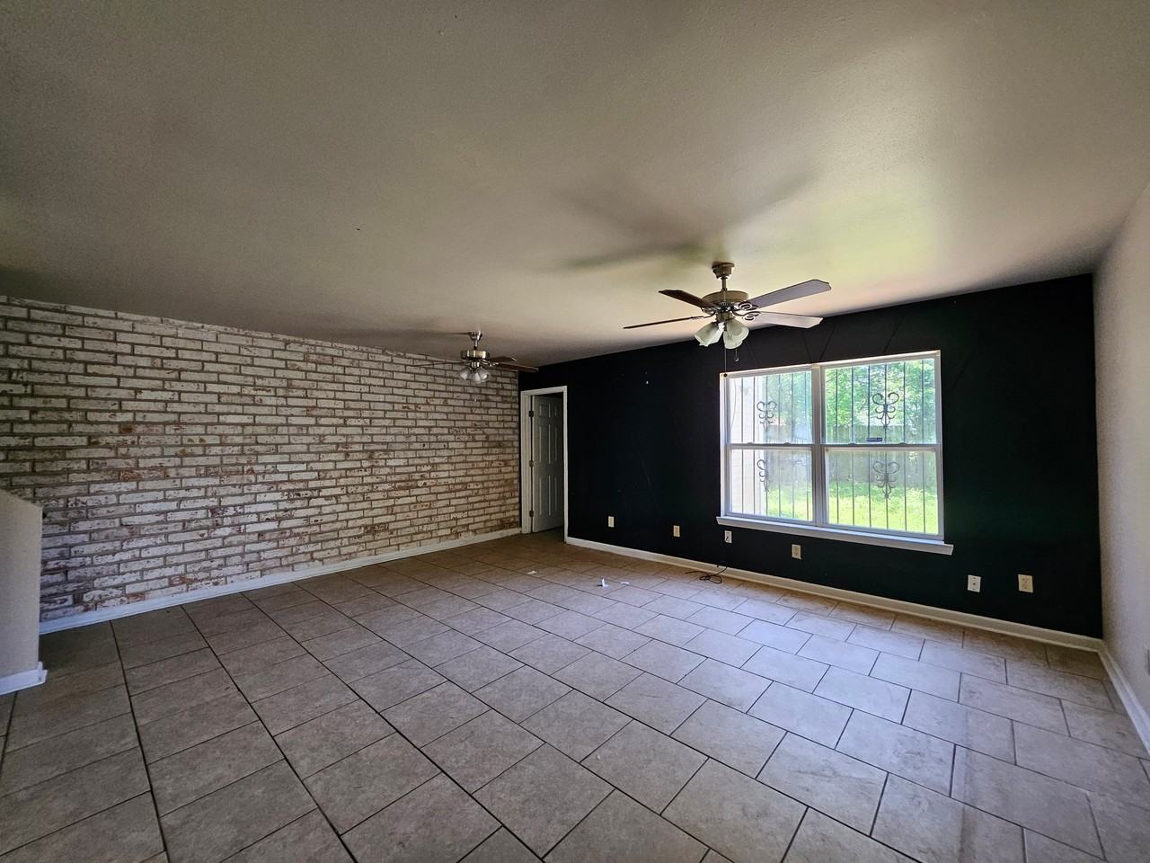 6972 Bundy Rd - Photo 5 of 11