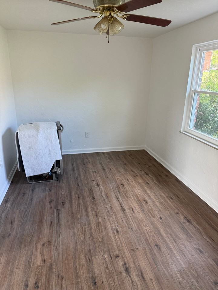 1807 Seaton St - Photo 5 of 16