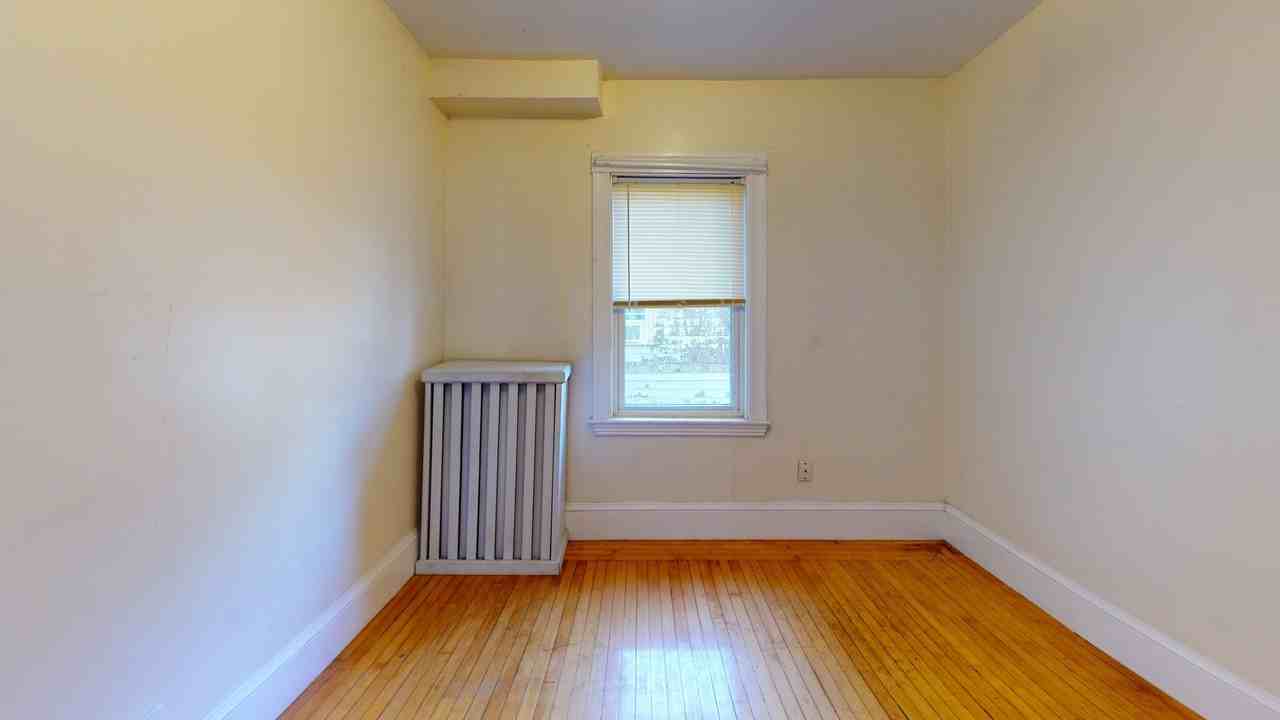 47 Fairbanks St #2 - Photo 4 of 11