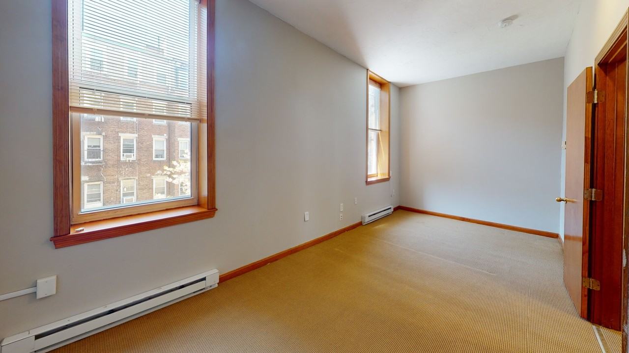 97 Hudson St #2 - Photo 4 of 6