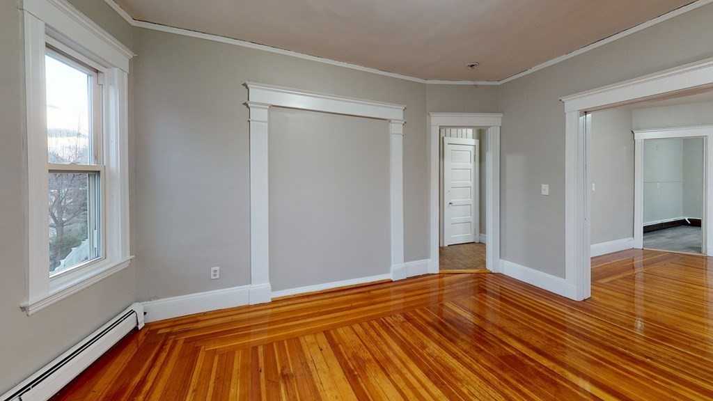 1011 Washington St #2 - Photo 5 of 12