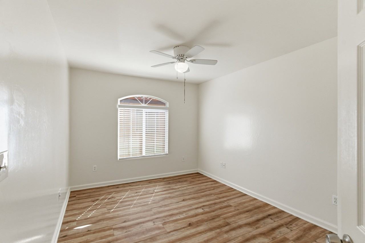 726 K St #B - Photo 6 of 14