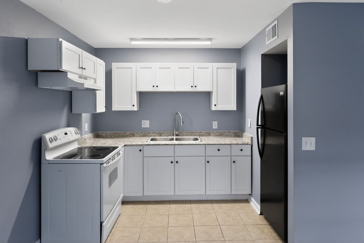 1000 Transmitter Rd #C3 - Photo 5 of 14