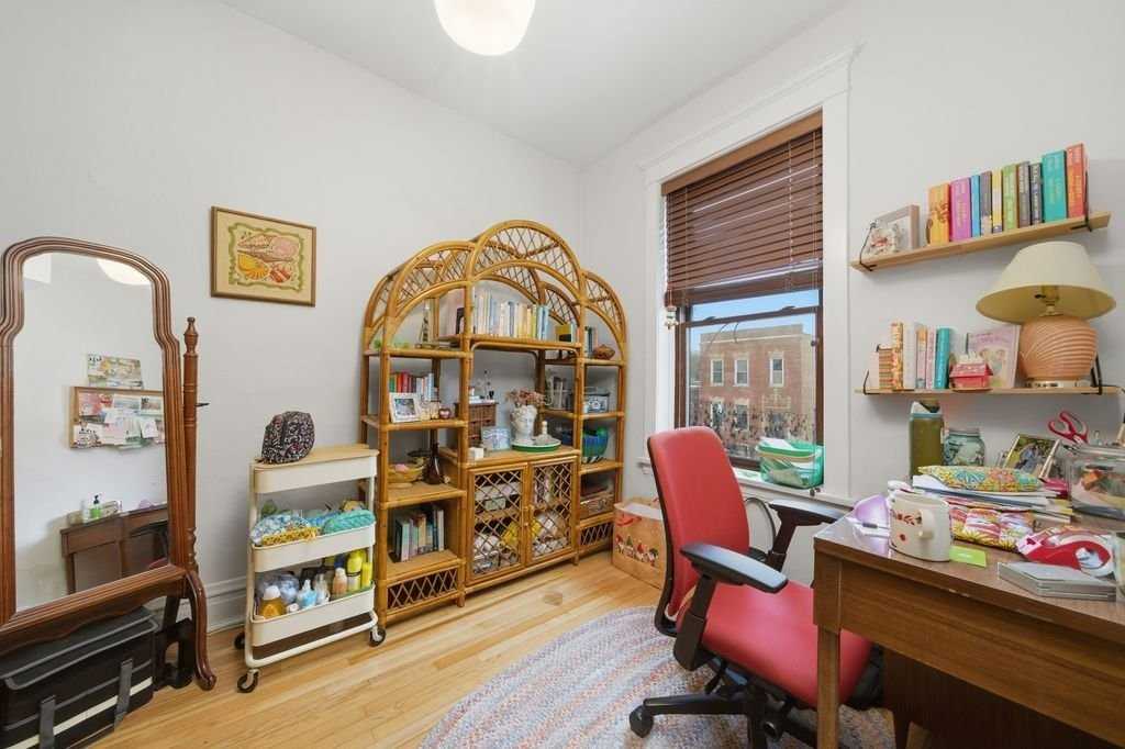 2421 N Washtenaw Ave #2 - Photo 3 of 16