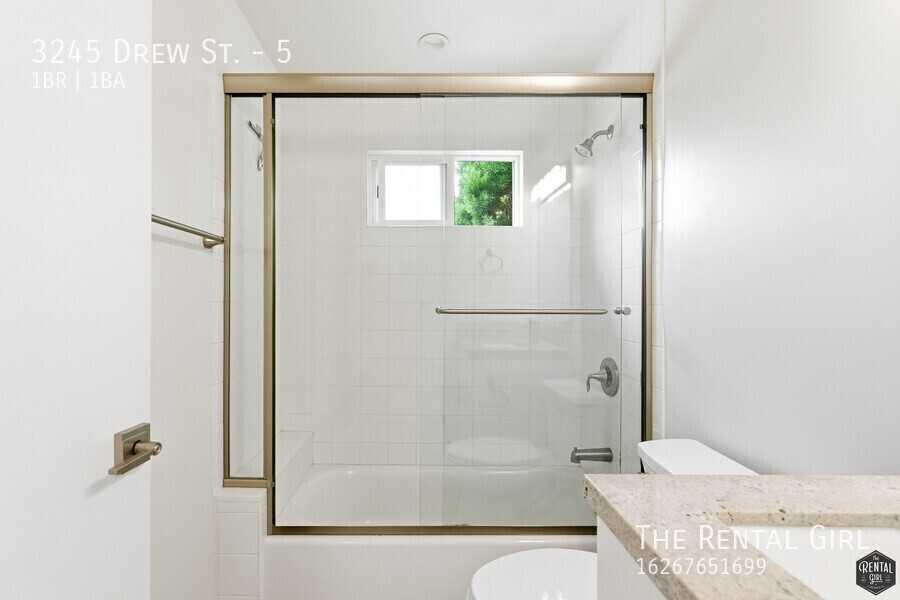 3245 Drew St #5 - Photo 7 of 13