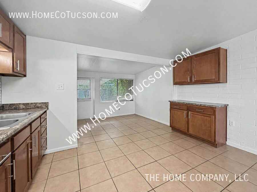 4938 S Highland Dr - Photo 7 of 21