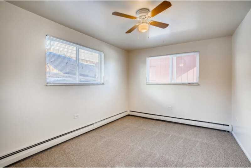 290 S Hoyt St #4 - Photo 7 of 26