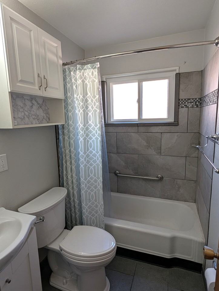 10204 Candelaria Rd Ne #10204 - Photo 6 of 6