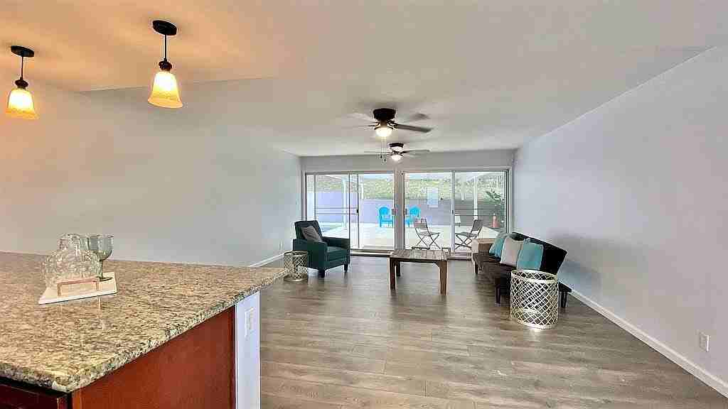1272 Kina St - Photo 6 of 18
