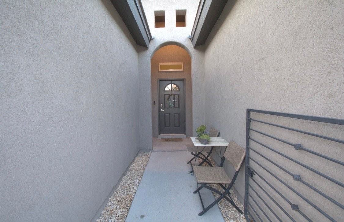 12729 Methley Ave - Photo 3 of 8