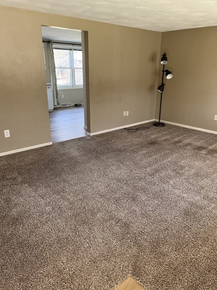 32 Northside Dr - Photo 4 of 20
