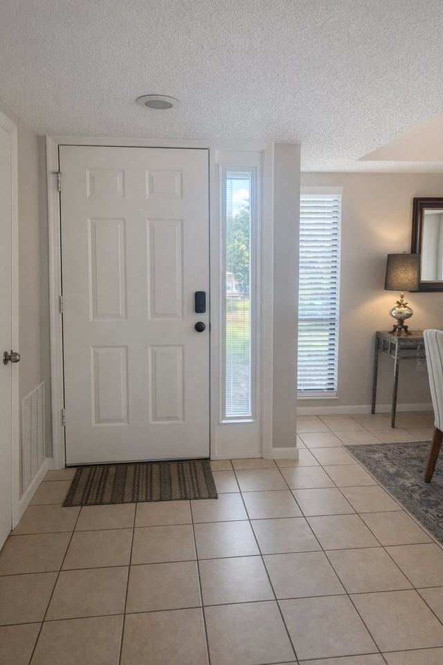 23 Salisbury Ct - Photo 2 of 22