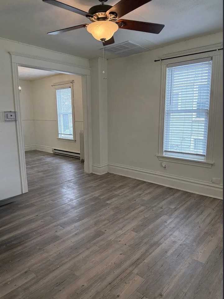 728 N Madison St #1 - Photo 2 of 11