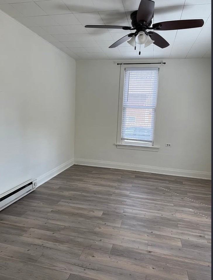 728 N Madison St #1 - Photo 5 of 11