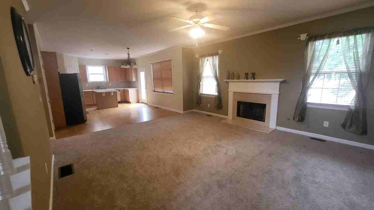 4810 Edinburgh Dr - Photo 3 of 44