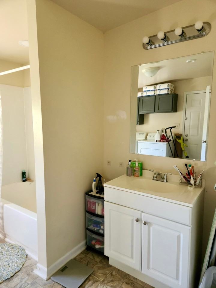 209 Walnut St - Photo 5 of 9