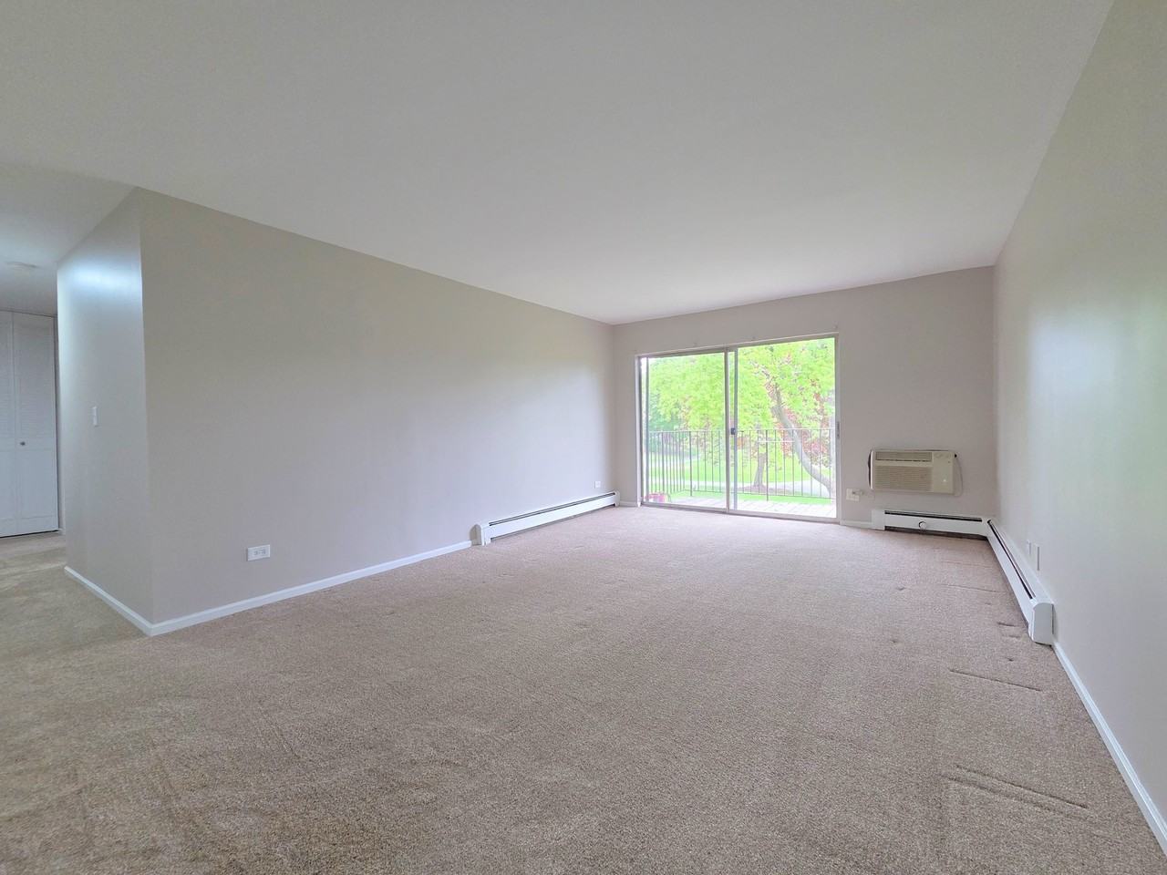 1473 N Winslowe Dr #202 - Photo 2 of 20