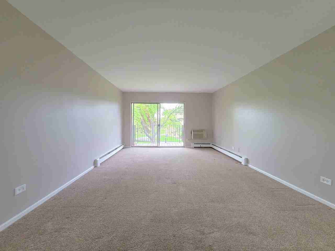 1473 N Winslowe Dr #202 - Photo 3 of 20