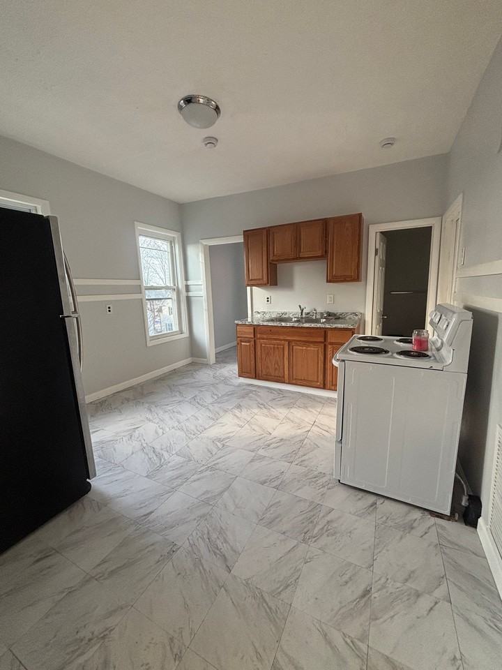 3 Perkins St #3 - Photo 2 of 15