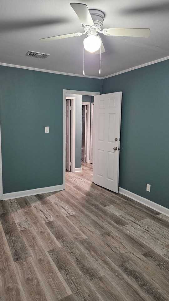 165 Friendship Cir #165 - Photo 7 of 8