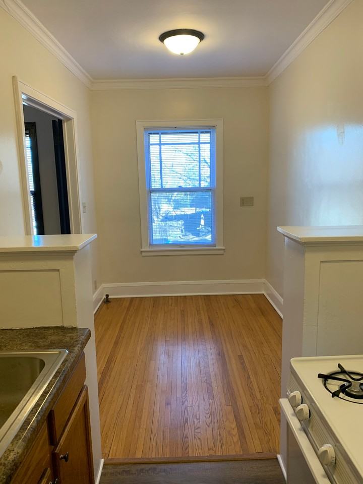 145 Chatsworth St S #305 - Photo 6 of 17