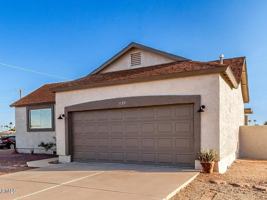featured image of 1139 E Yucca St