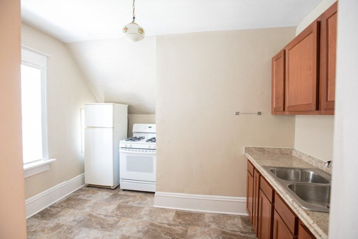2573 N Bartlett Ave #A - Photo 5 of 12