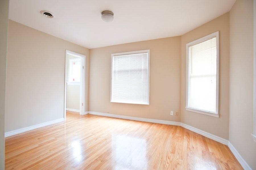 2431 N Farwell Ave - Photo 3 of 13