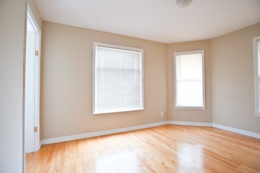 2431 N Farwell Ave - Photo 7 of 13