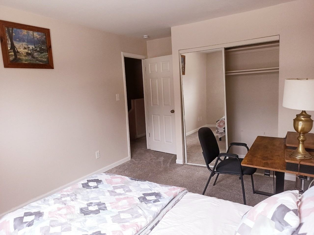 1125 S Monaco Pkwy - Photo 2 of 9