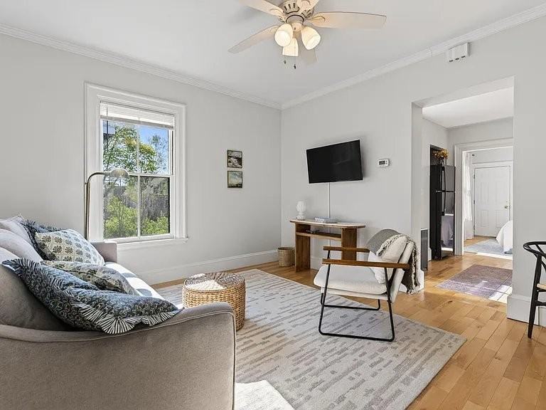 138 Pine St #11 - Photo 2 of 19