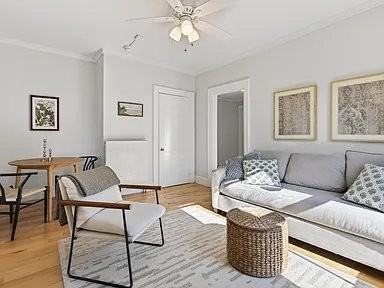 138 Pine St #11 - Photo 3 of 19